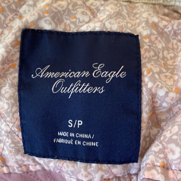 American Eagle cropped corduroy bomber jacket. - Picture 3 of 3
